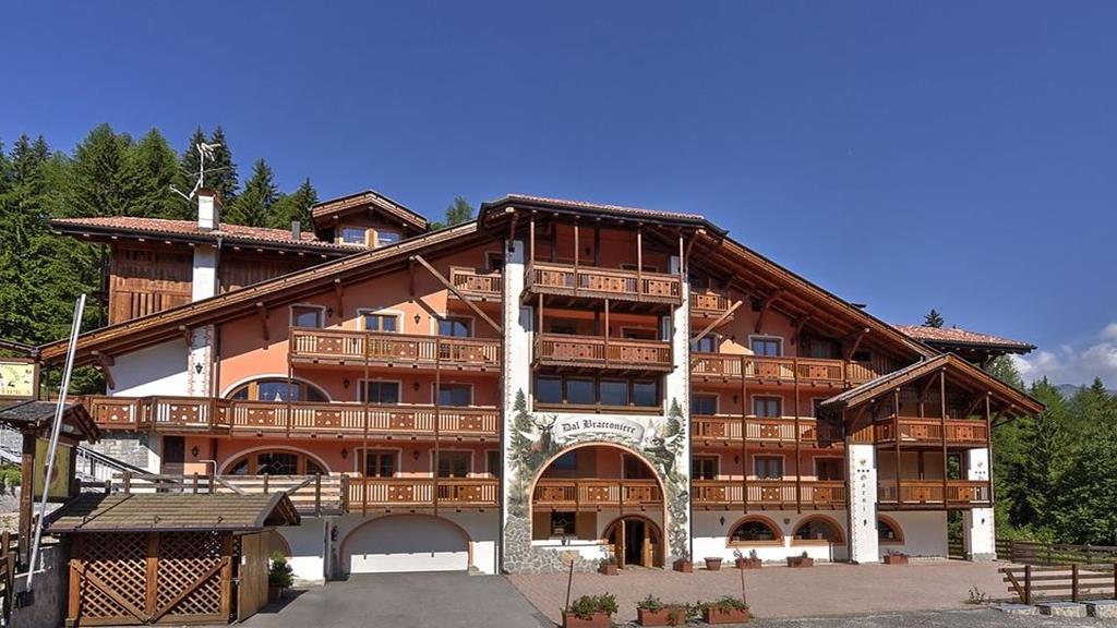 Hotel Dal Bracconiere Folgarida Exterior foto